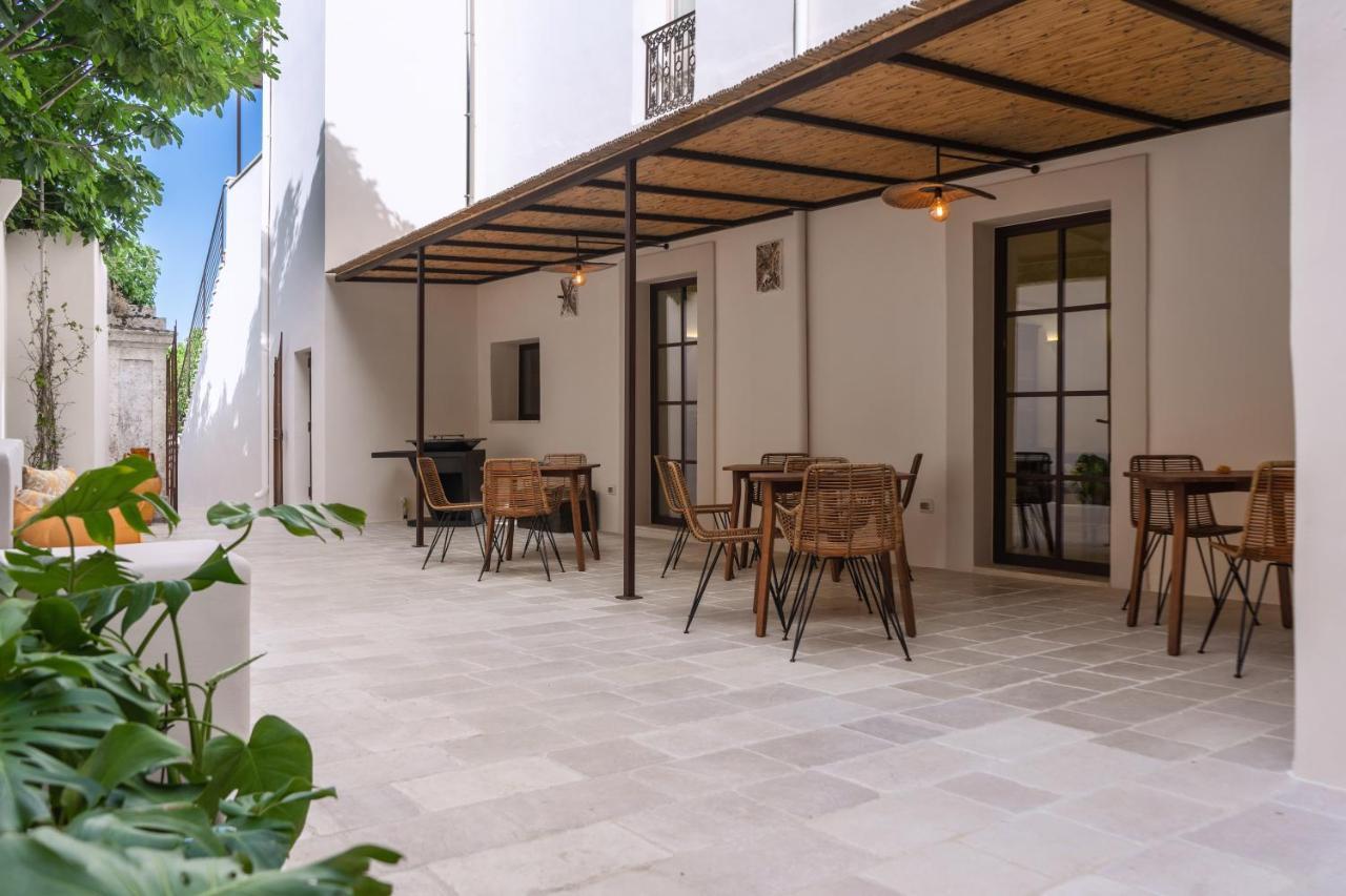 サルヴェ Palazzo Frangipane Bed & Breakfast エクステリア 写真