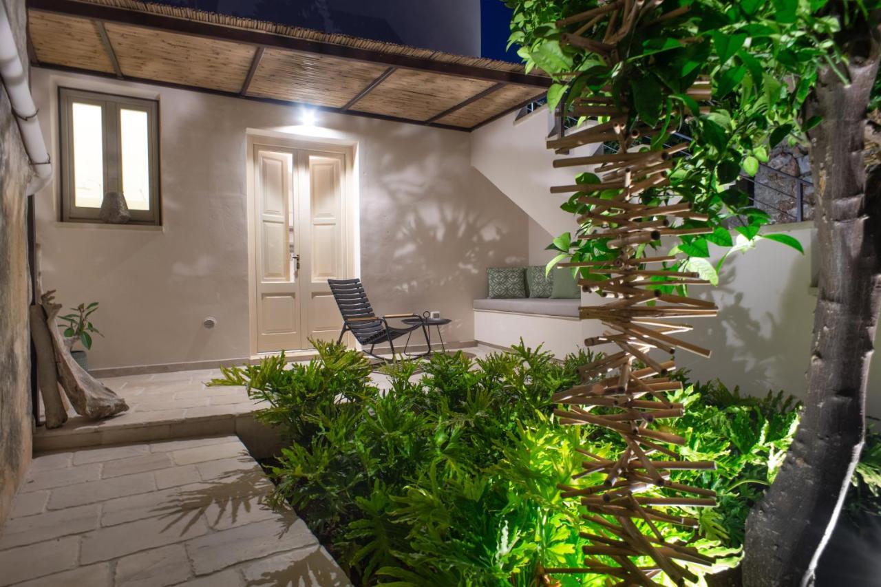 サルヴェ Palazzo Frangipane Bed & Breakfast エクステリア 写真