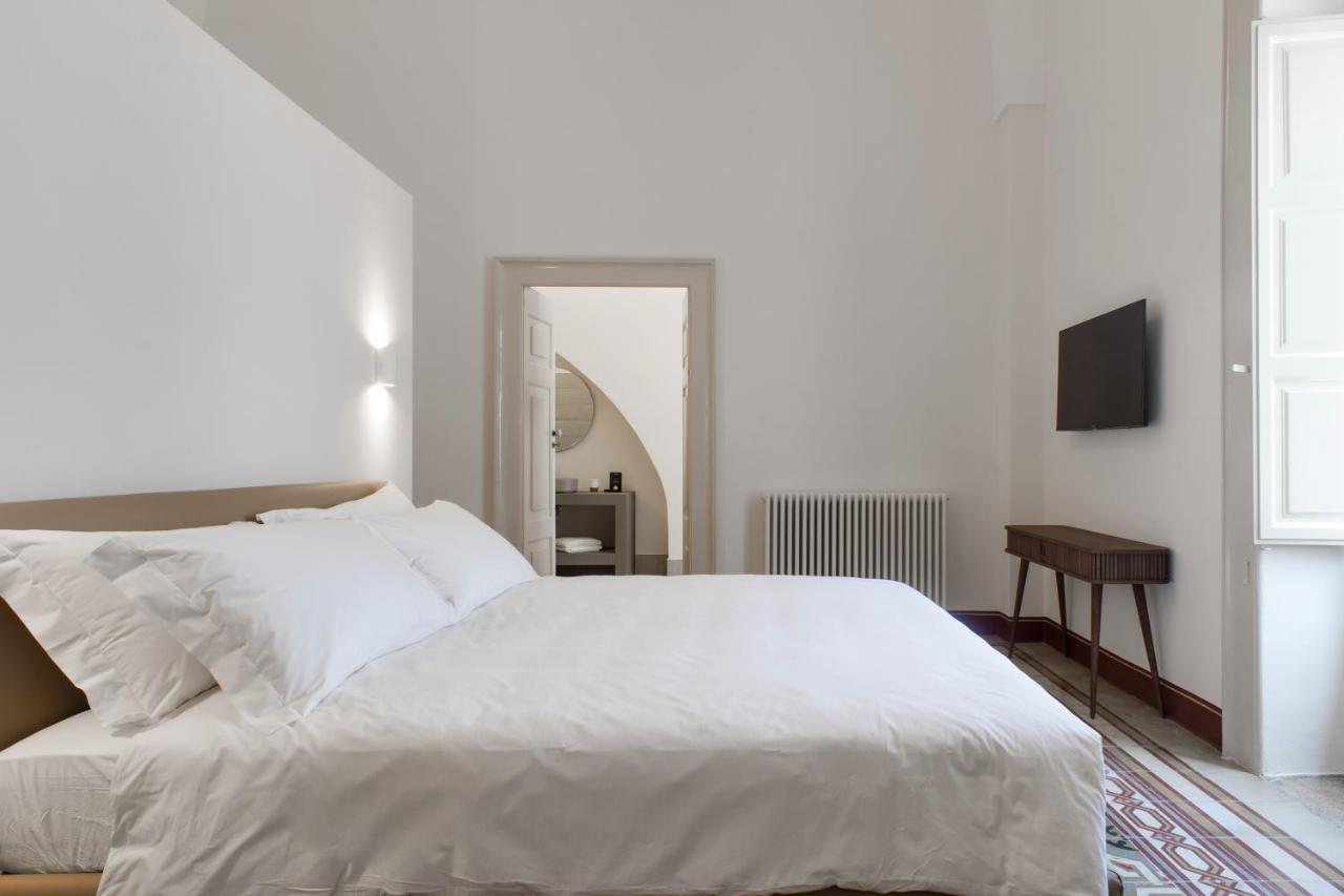 サルヴェ Palazzo Frangipane Bed & Breakfast エクステリア 写真