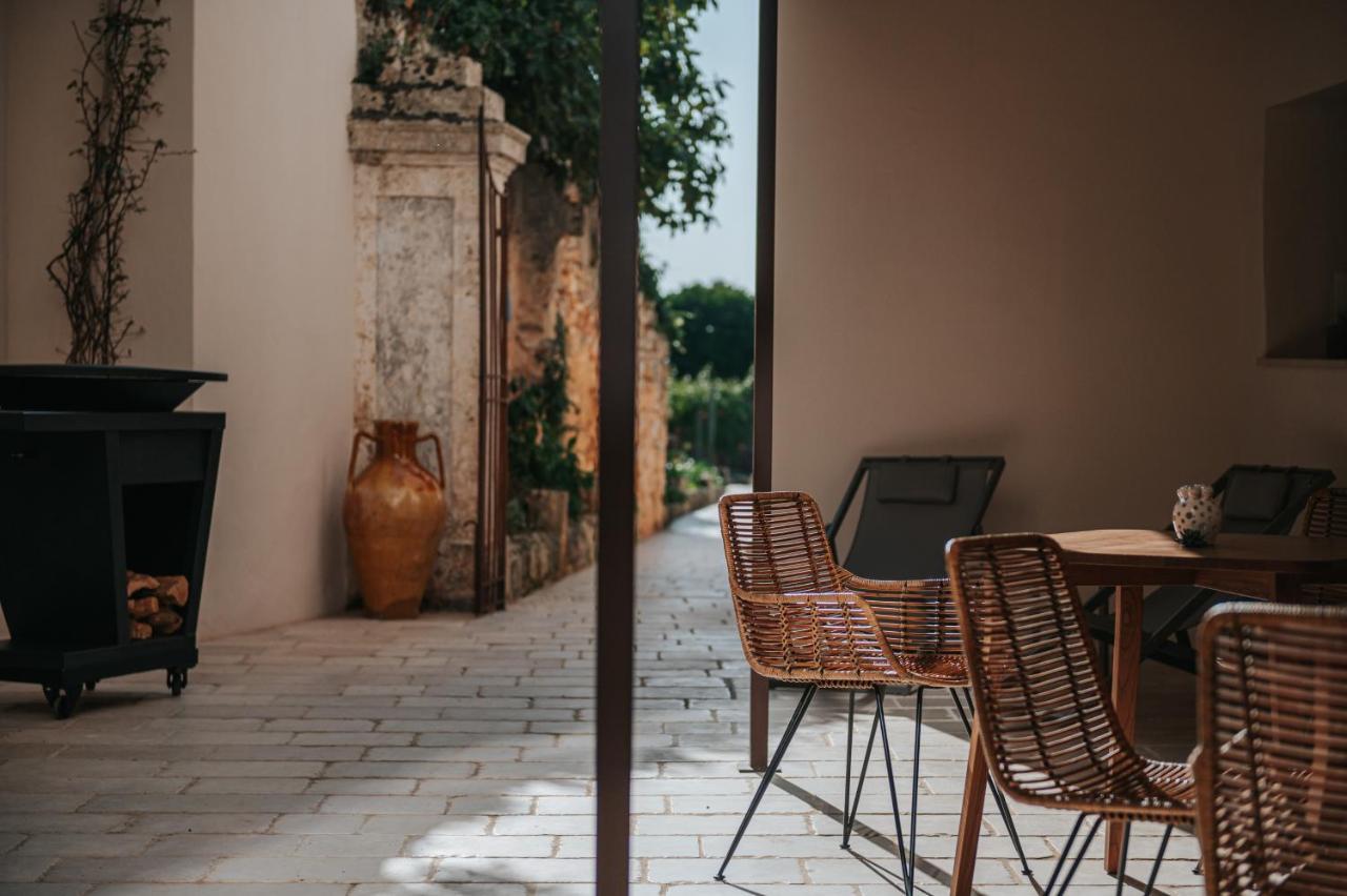 サルヴェ Palazzo Frangipane Bed & Breakfast エクステリア 写真