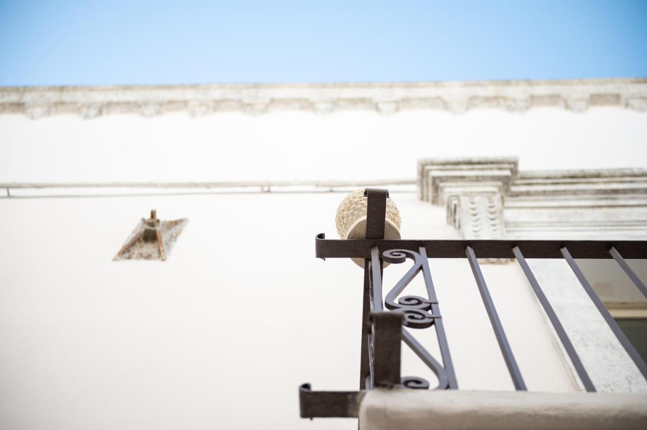 サルヴェ Palazzo Frangipane Bed & Breakfast エクステリア 写真