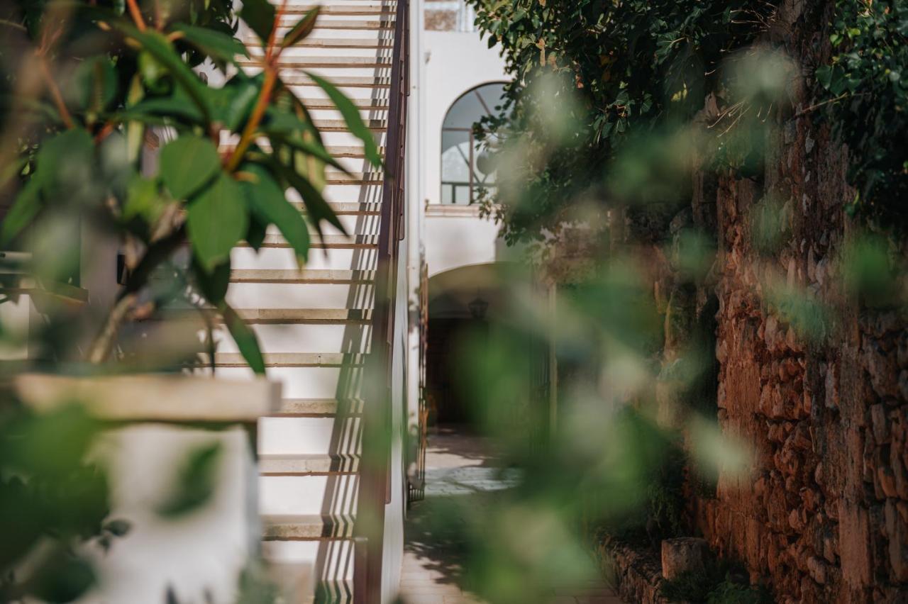 サルヴェ Palazzo Frangipane Bed & Breakfast エクステリア 写真